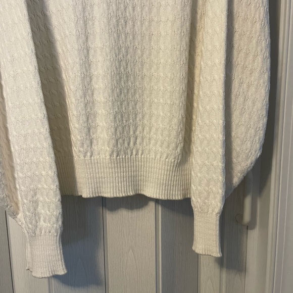 Tricots St Raphael White Men’s Sweater. Like New! - Picture 5 of 5